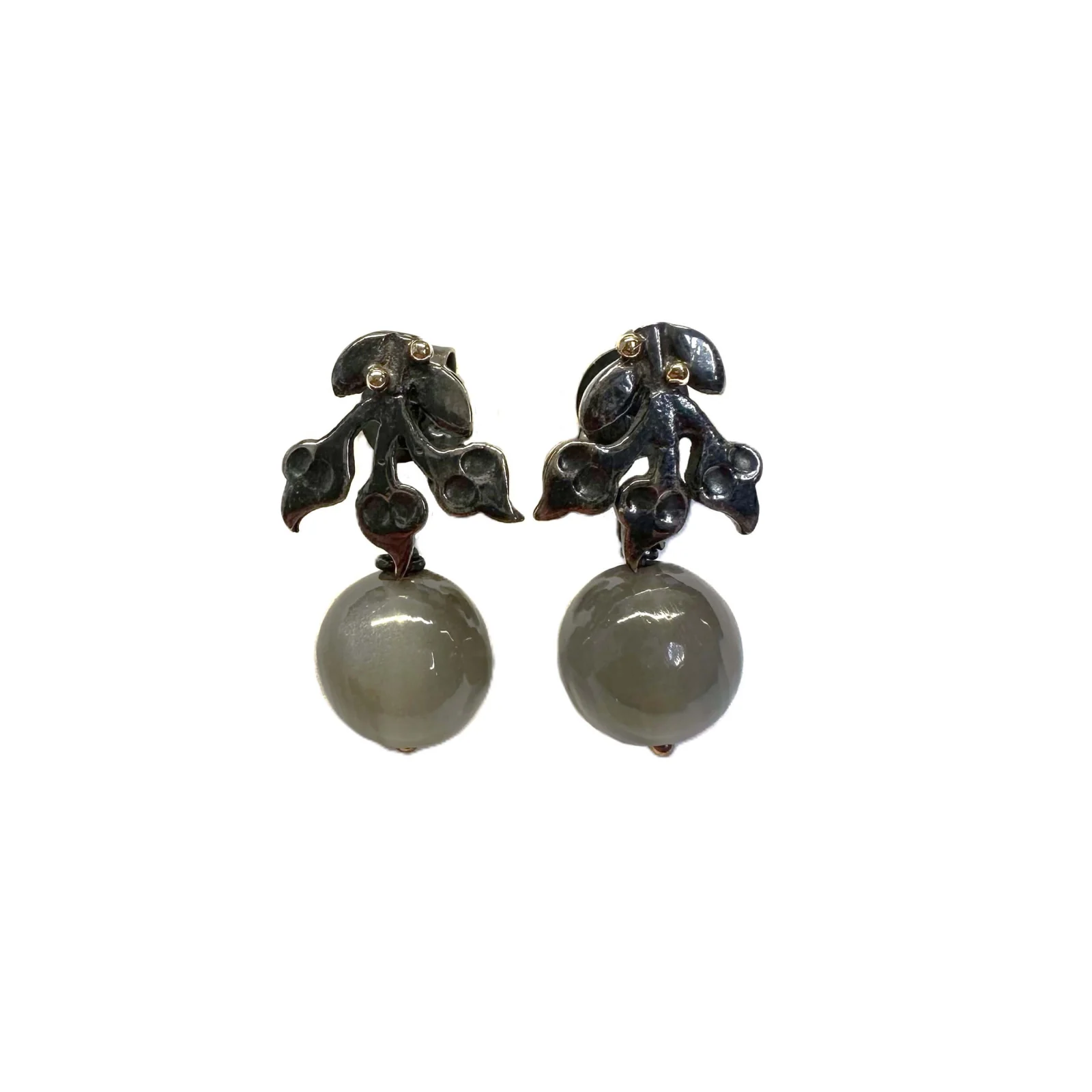 By Birdie øreringe m. grå månesten – oxideret sølv
