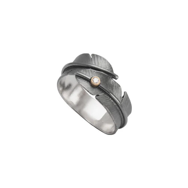 Heiring – Fjer ring lille m. 0,02ct. – Oxideret sølv/18kt. guld